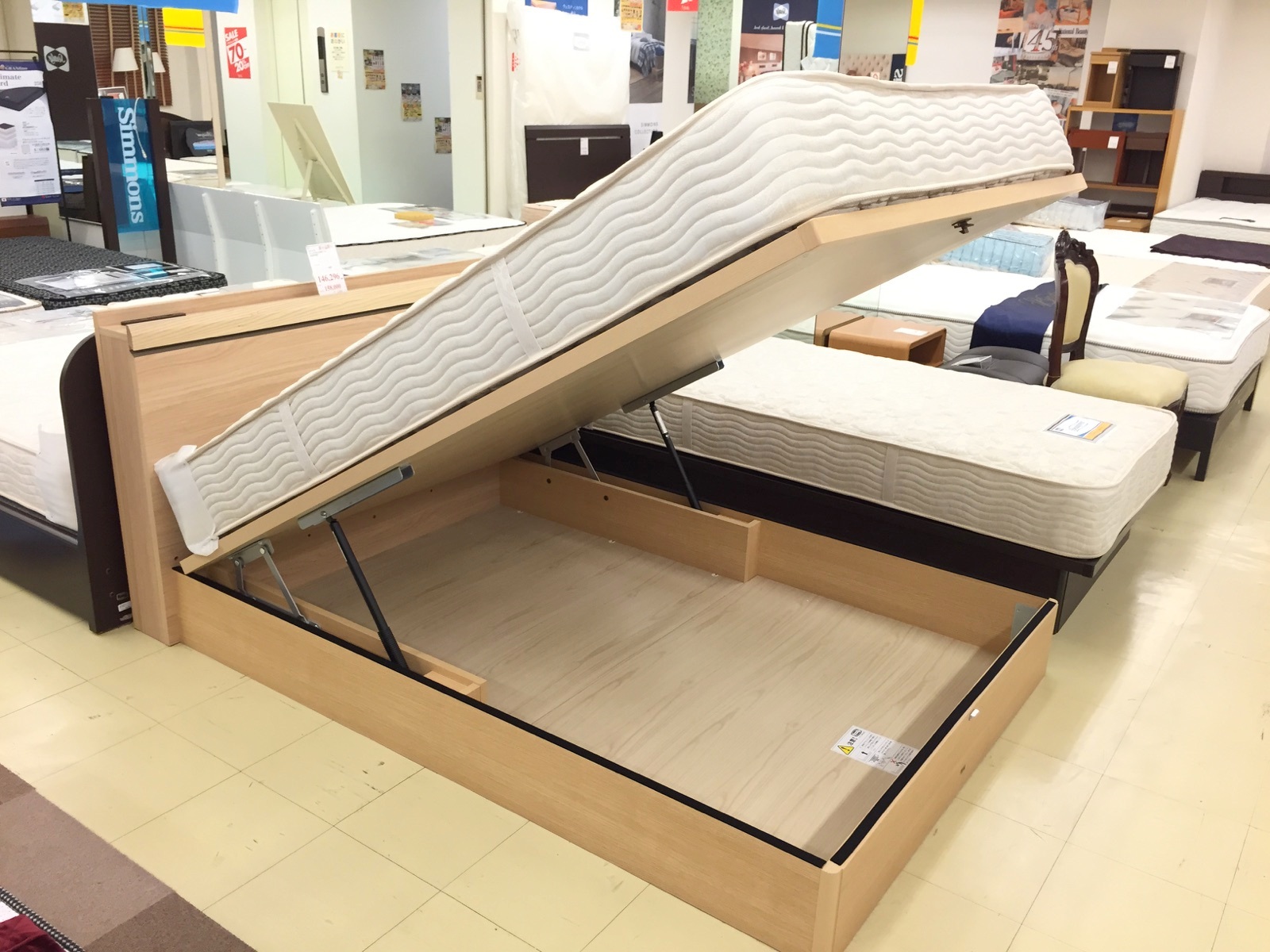 シモンズベッドが大量入荷致しました。|アウトレット家具専門店 outlet ism